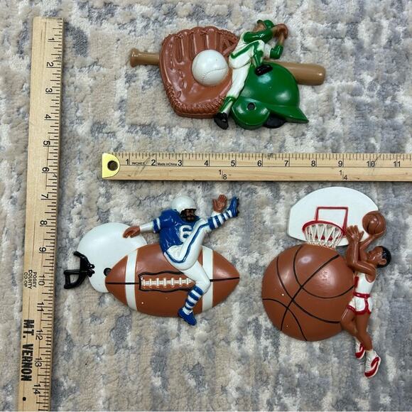 Vintage Burwood 3 Piece Sports Plastic Wall Hanging Plaques - Picture 2 of 7